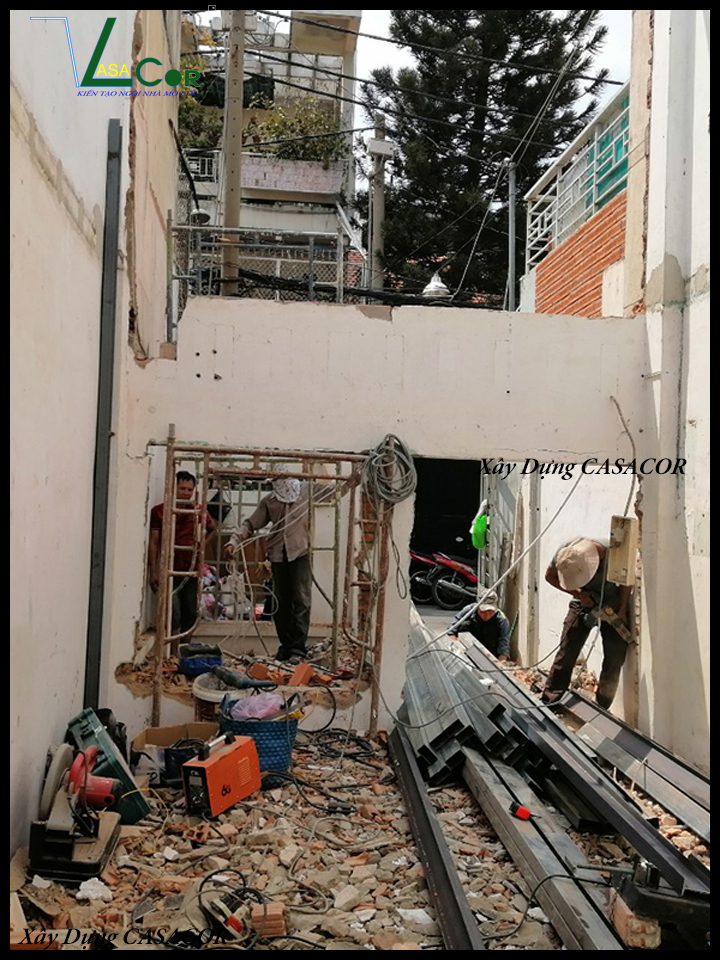 Đập phá nhà sửa chữa quận Phú Nhuận