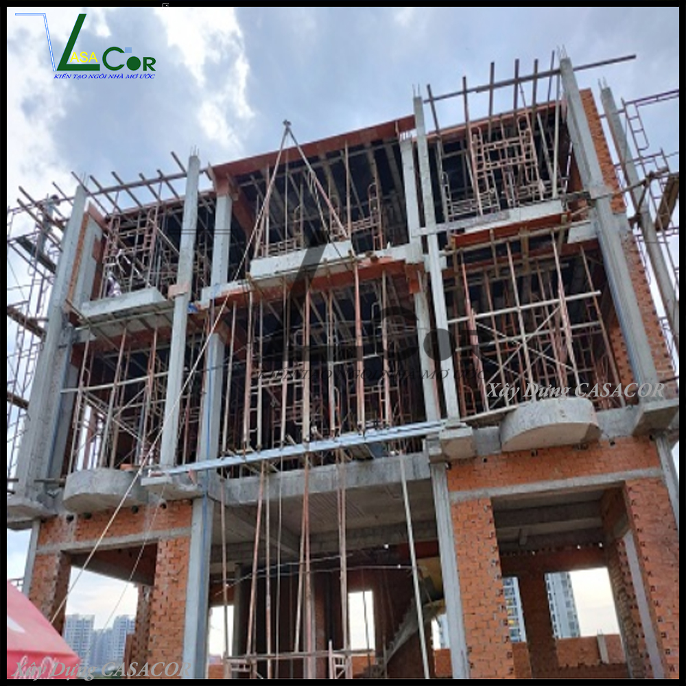 Thi công mái biệt thự cao cấp tại Quận 9